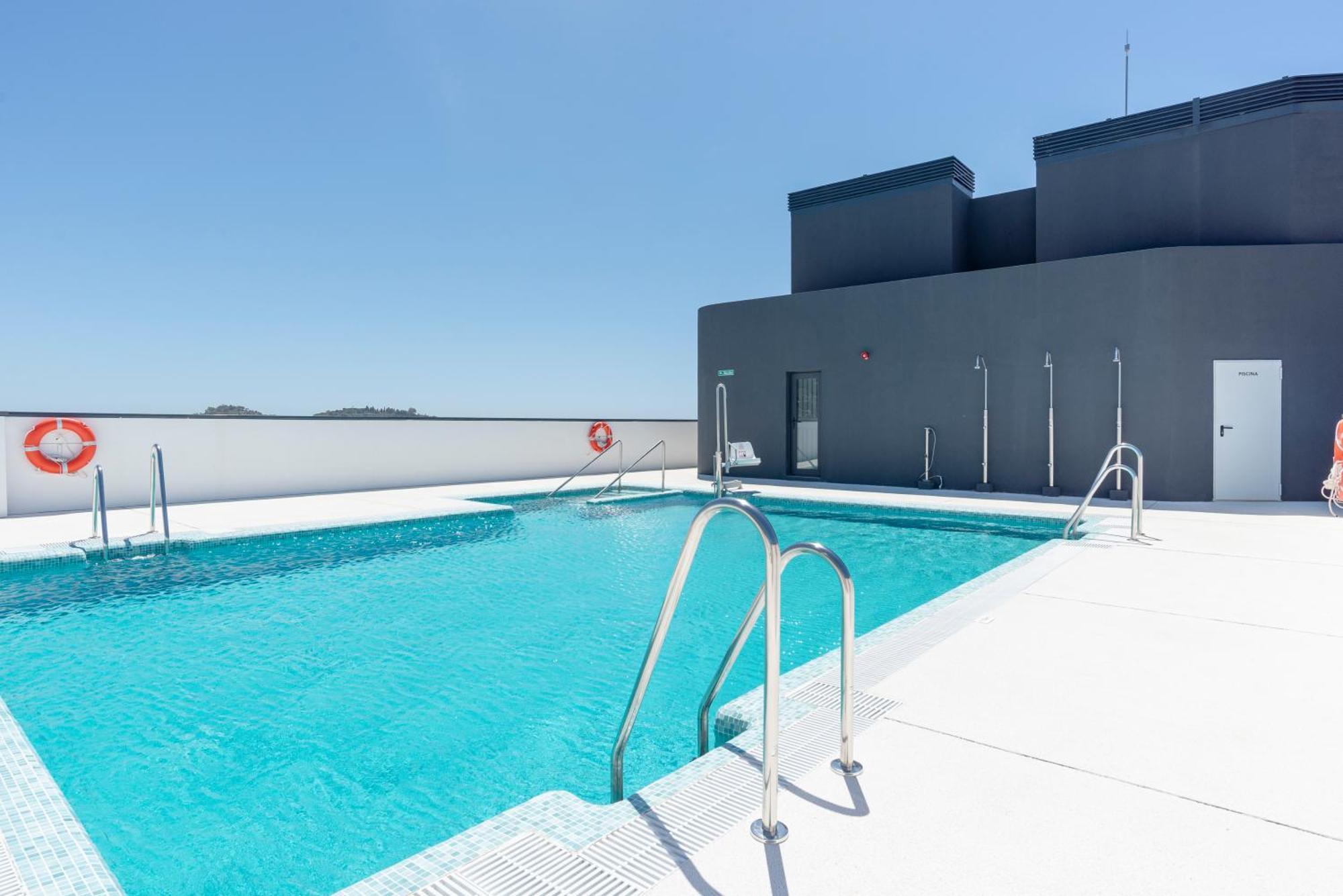 Skyline Rooftop Pool & Coworking By Ele Apartamento Málaga