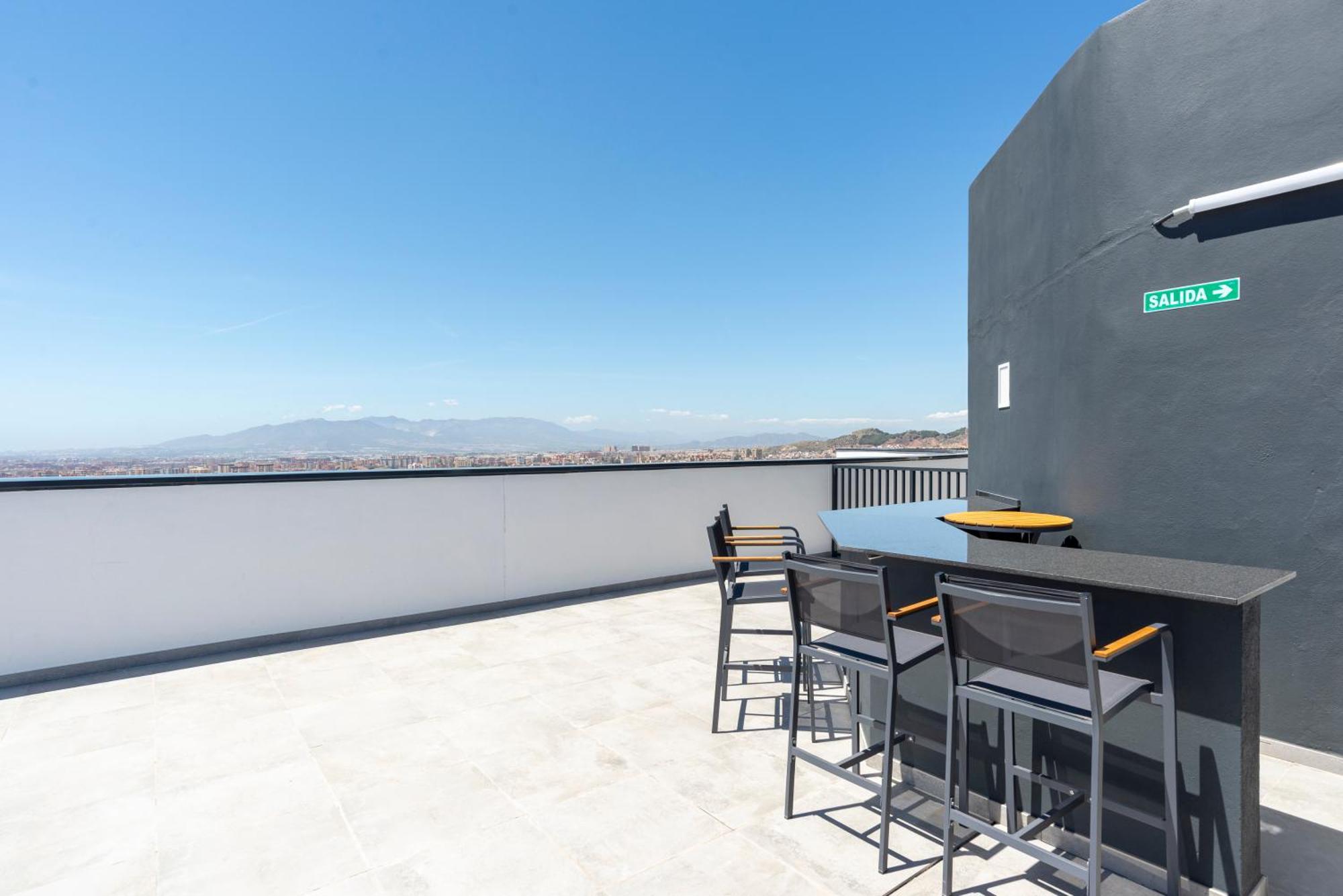 Apartamento Skyline Rooftop Pool & Coworking By Ele Málaga